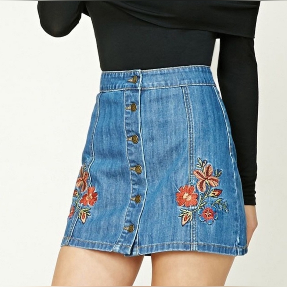 Denim flower embroidery  skirt size-L